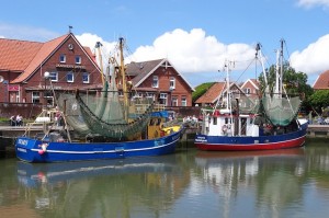 Neuharlingersiel Hafen Schauplatz im Ostfrieslandkrimi von Rolf Uliczka