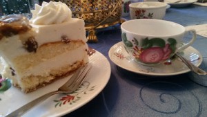 Ostfriesische Teetasse mit Kuchen